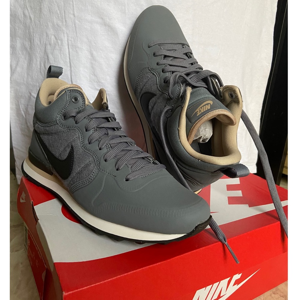 Nike Sneakers